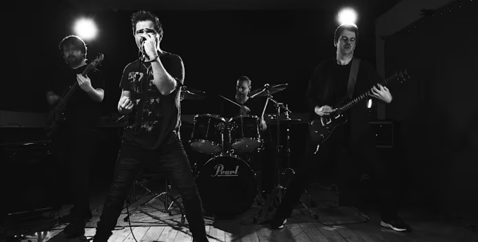 Picture of the band Kaenn performing Light live